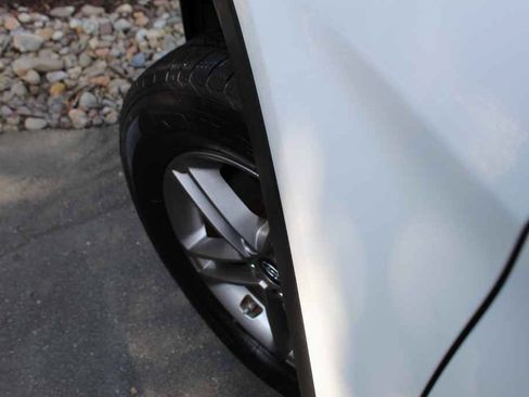 Used 2017 Hyundai Santa Fe Sport AWD/4WD image 36