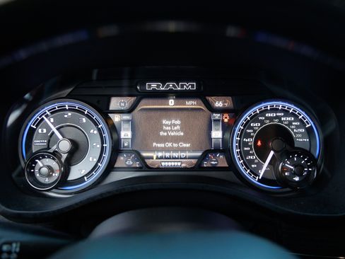 Used 2022 RAM 1500 Limited w/ Body Color Bumper Group image 18