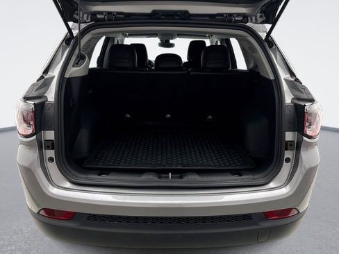 Used 2022 Jeep Compass Latitude w/ Convenience Group image 21