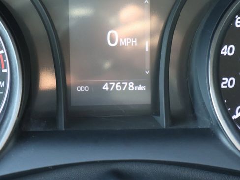 Used 2024 Toyota Camry SE image 29