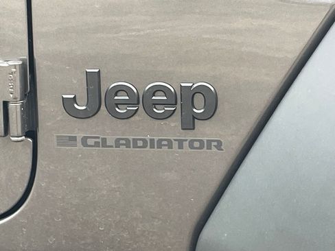New 2025 Jeep Gladiator Sport AWD/4WD image 10