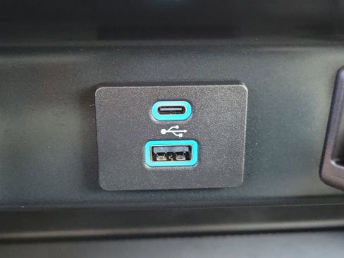 Used 2024 Ford F150 XLT w/ FX4 Off-Road Package image 32