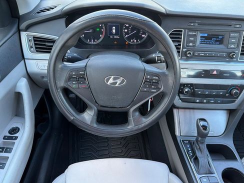Used 2015 Hyundai Sonata SE FWD image 14