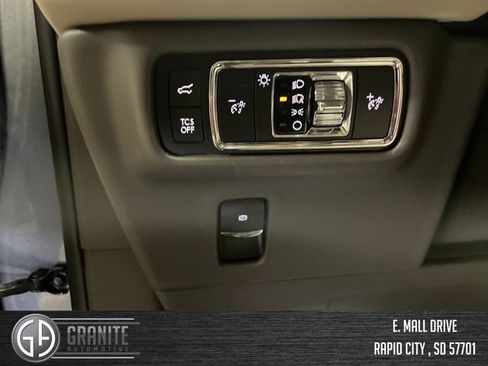 Used 2023 Lincoln Nautilus Reserve w/ Equipment Group 201A image 31