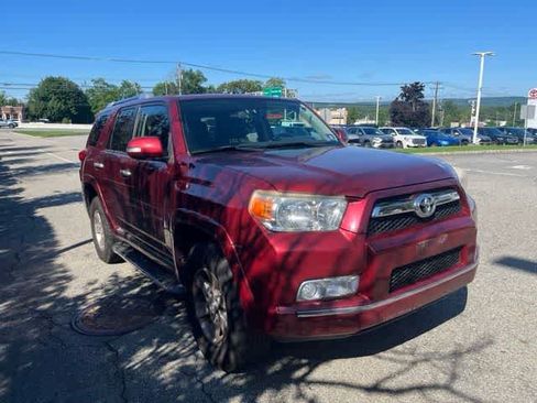 Used 2011 Toyota 4Runner SR5 w/ Premium Pkg w/Leather AWD/4WD image 3