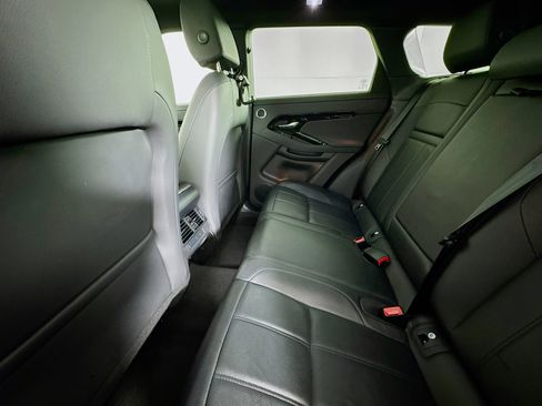 Used 2024 Land Rover Range Rover Evoque Dynamic SE image 24