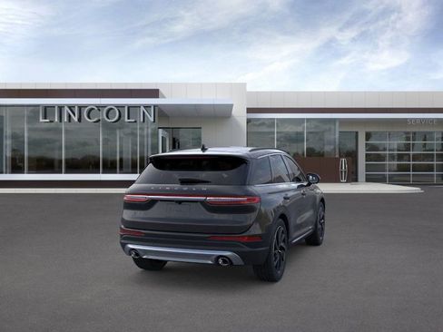 New 2025 Lincoln Corsair Reserve image 8