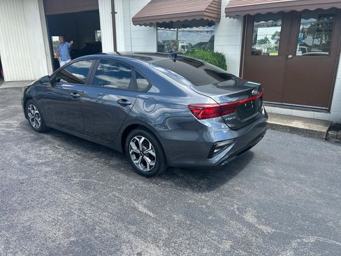 Used 2019 Kia Forte LXS FWD image 3