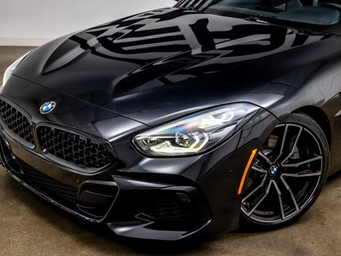 Used 2020 BMW Z4 sDrive30i w/ M Sport Package RWD image 18