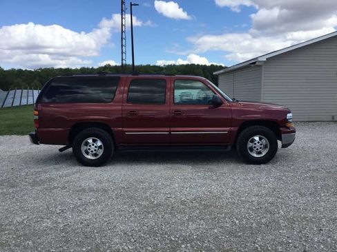 Used 2002 Chevrolet Suburban LT AWD/4WD image 2