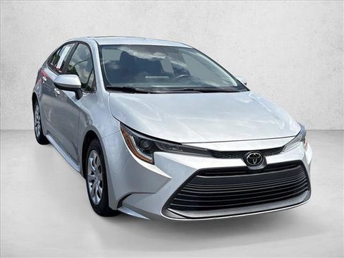 Certified 2024 Toyota Corolla LE FWD image 3