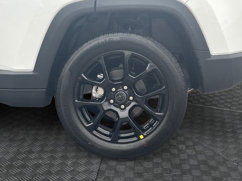 New 2026 Jeep Compass Latitude image 23