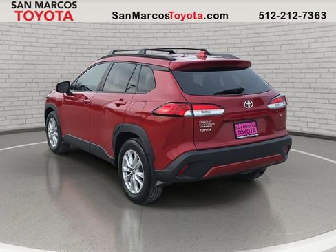 Used 2023 Toyota Corolla Cross LE image 7