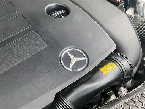 Used 2022 Mercedes-Benz GLC 300 4MATIC image 33