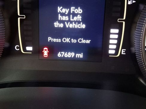 Used 2019 Jeep Cherokee Latitude Plus w/ Comfort/Convenience Group image 15