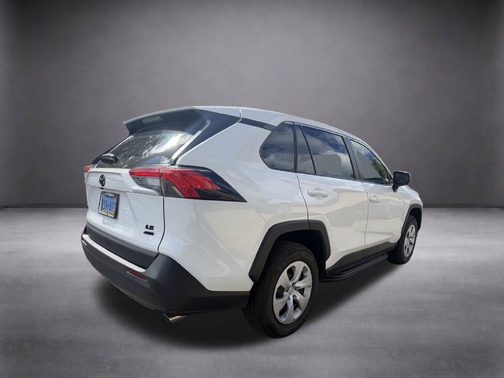 Used 2025 Toyota RAV4 LE AWD/4WD image 15