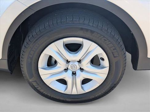 Used 2013 Toyota RAV4 LE FWD image 28