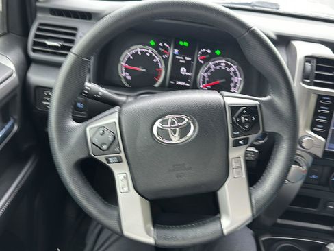 Used 2022 Toyota 4Runner TRD Sport w/ Technology Package image 8