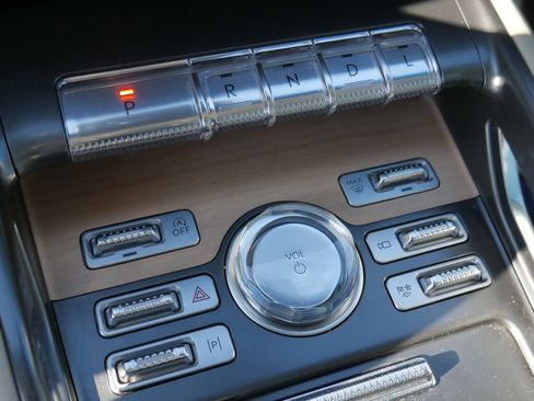 Used 2024 Lincoln Nautilus Reserve w/ Equipment Group 203A image 36