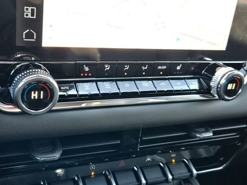 New 2026 GMC Canyon Elevation w/ Convenience Package image 25