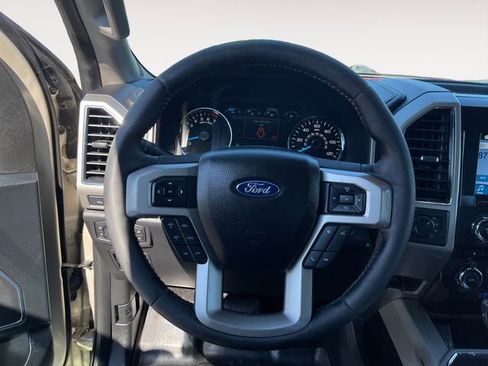 Used 2017 Ford F150 Lariat image 12
