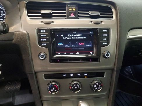 Used 2015 Volkswagen Golf S w/ Lighting Package image 18