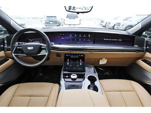 New 2026 Cadillac Escalade IQL Luxury image 9