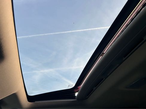 Used 2018 Buick Encore Sport Touring image 24