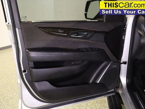 Used 2017 Cadillac Escalade Platinum image 28