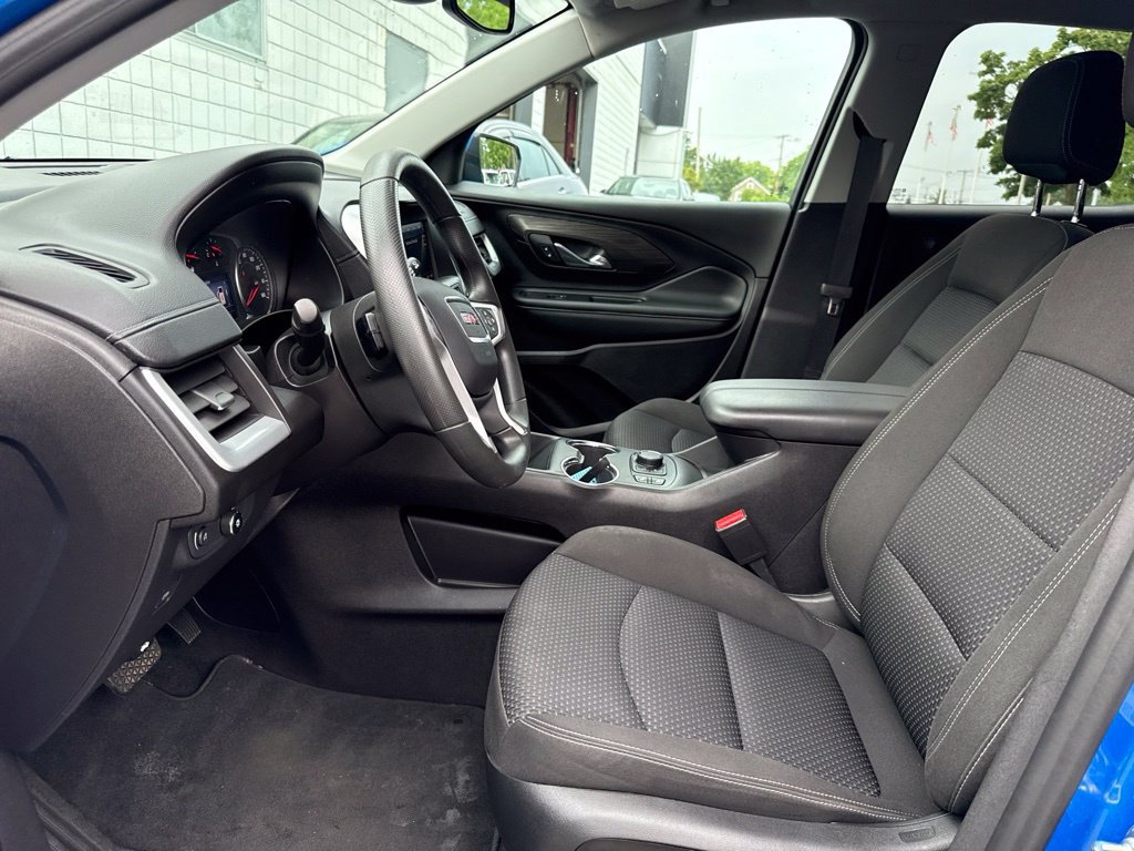 Used 2024 GMC Terrain SLE w/ Driver Convenience Package AWD/4WD image 10