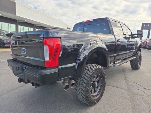 Used 2019 Ford F250 Lariat w/ Lariat Ultimate Package AWD/4WD image 5