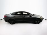 Used 2018 Ford Fusion SE w/ Equipment Group 201A image 4