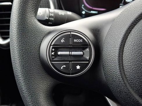Certified 2023 Kia Soul LX w/ LX Technology Package FWD image 20