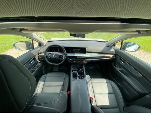 Used 2025 Nissan Murano SL AWD/4WD image 17