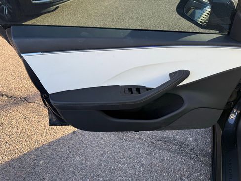 Used 2025 Tesla Model 3 Long Range image 15