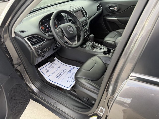 Used 2019 Jeep Cherokee Latitude Plus w/ Comfort/Convenience Group AWD/4WD image 10