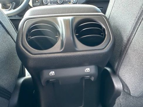 Used 2025 Jeep Wrangler Sport S AWD/4WD image 35