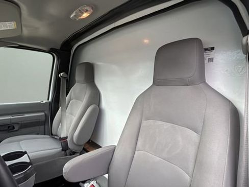 Used 2024 Ford E-350 and Econoline 350 Super Duty w/ Driver's Safety Package image 19