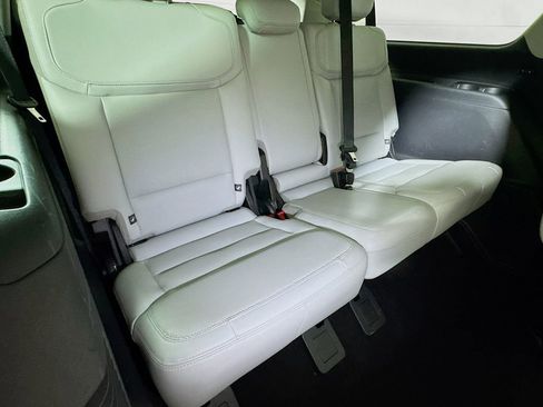 Used 2025 Ford Expedition Max Platinum w/ Driver's Package AWD/4WD image 27