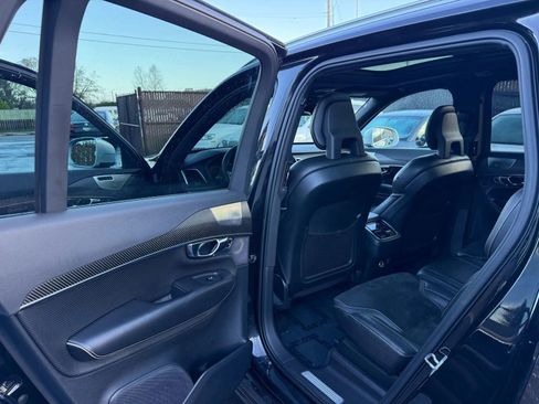 Used 2017 Volvo XC90 T6 R-Design w/ Vision Package image 11