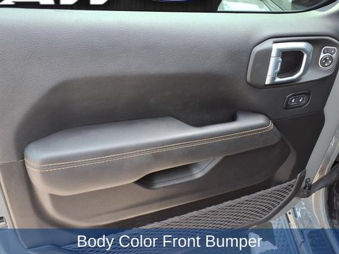 Used 2022 Jeep Wrangler Unlimited Sahara AWD/4WD image 15