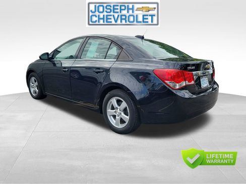 Used 2016 Chevrolet Cruze LT FWD image 3
