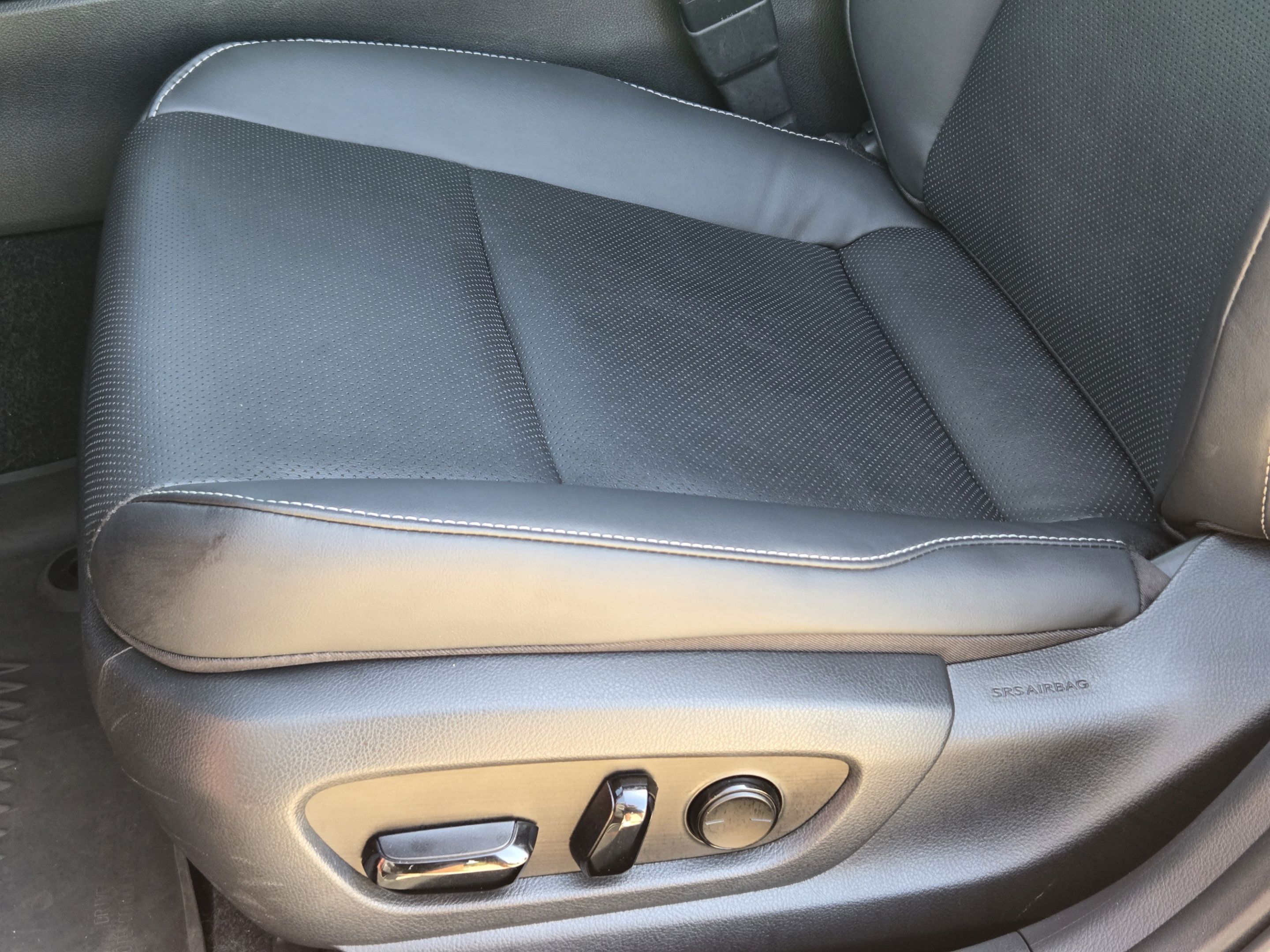 Used 2025 Lexus UX 300h FWD image 23