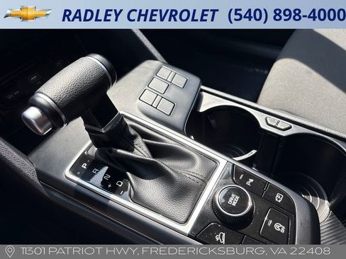 Used 2025 Kia Sportage LX FWD image 8