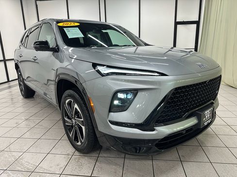 Certified 2025 Buick Enclave Sport Touring image 2