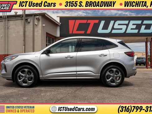 Used 2024 Ford Escape ST-Line AWD/4WD image 2