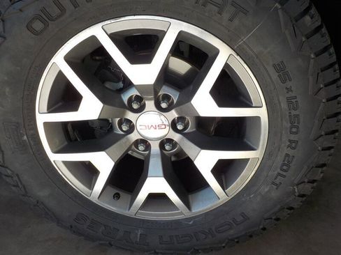 Used 2016 GMC Sierra 1500 SLT w/ All-Terrain Package image 10