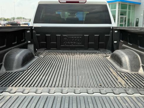 Used 2025 Chevrolet Silverado 2500 LT w/ Convenience Package AWD/4WD image 15
