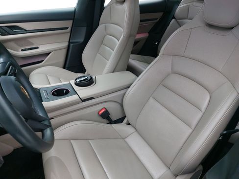 Certified 2022 Porsche Taycan 4S AWD/4WD image 17