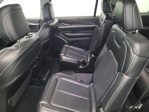 Used 2021 Jeep Grand Cherokee L Limited w/ Luxury Tech Group II image 18